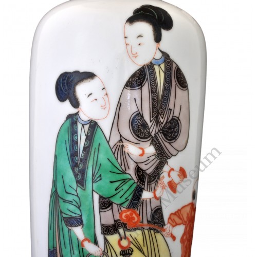 1387 A pair of Kang-Xi Wu-Cai mother& son vases